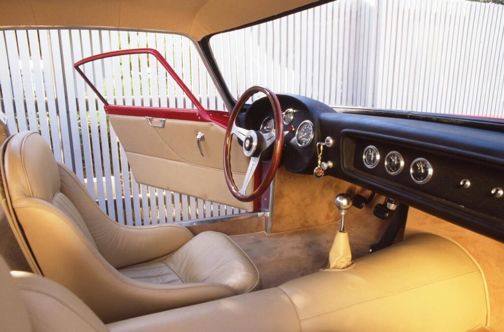 1959 Scaglietti Corvette Nº3. Un interior puramente italiano, alejado de los aburridos interiores americanos