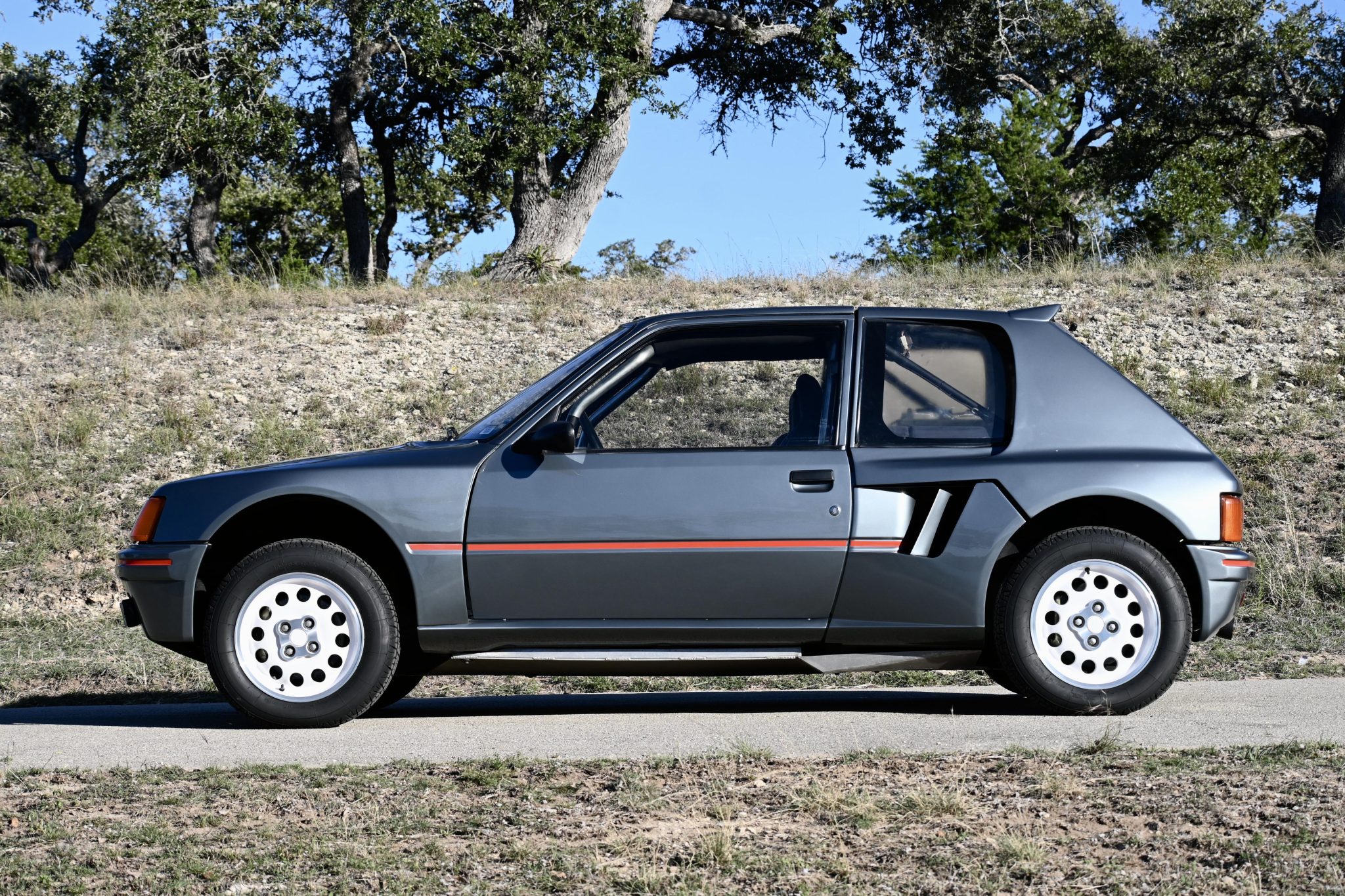 Peugeot 205 Turbo 16 1984 con paquete PTS Clubman (5)