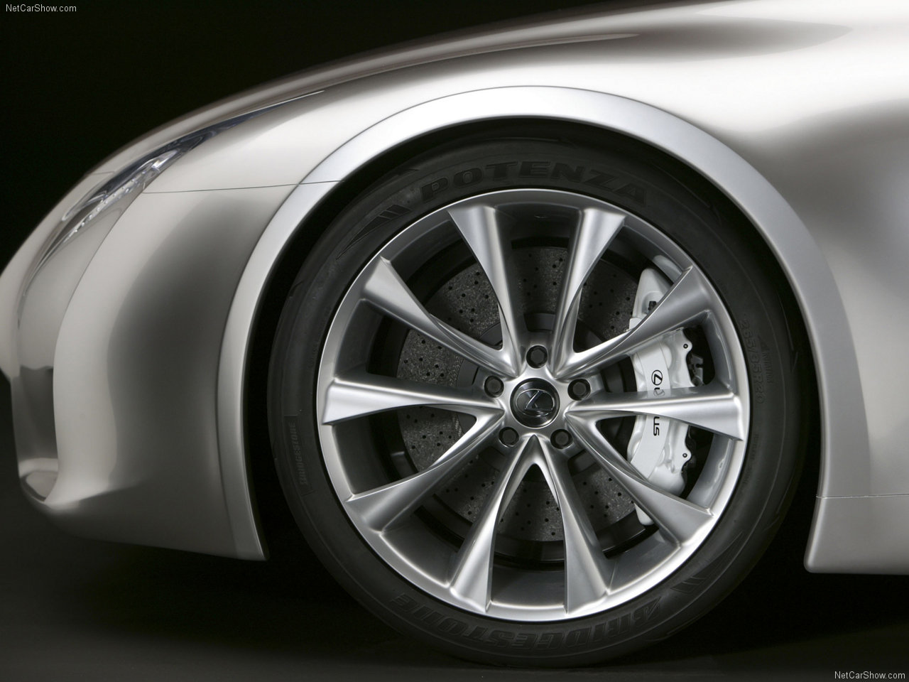 Lexus-LF-A_Concept-2007-1280-69b5e79153f2b6532d70a52ff119b7f31b