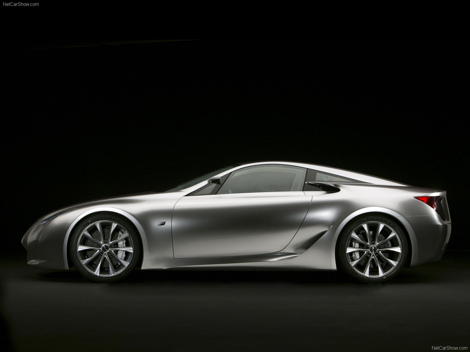 Lexus-LF-A_Concept-2007-wallpaper